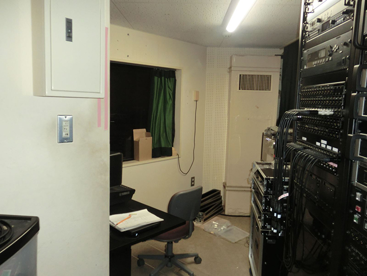 隠岐島文化会館 音響室