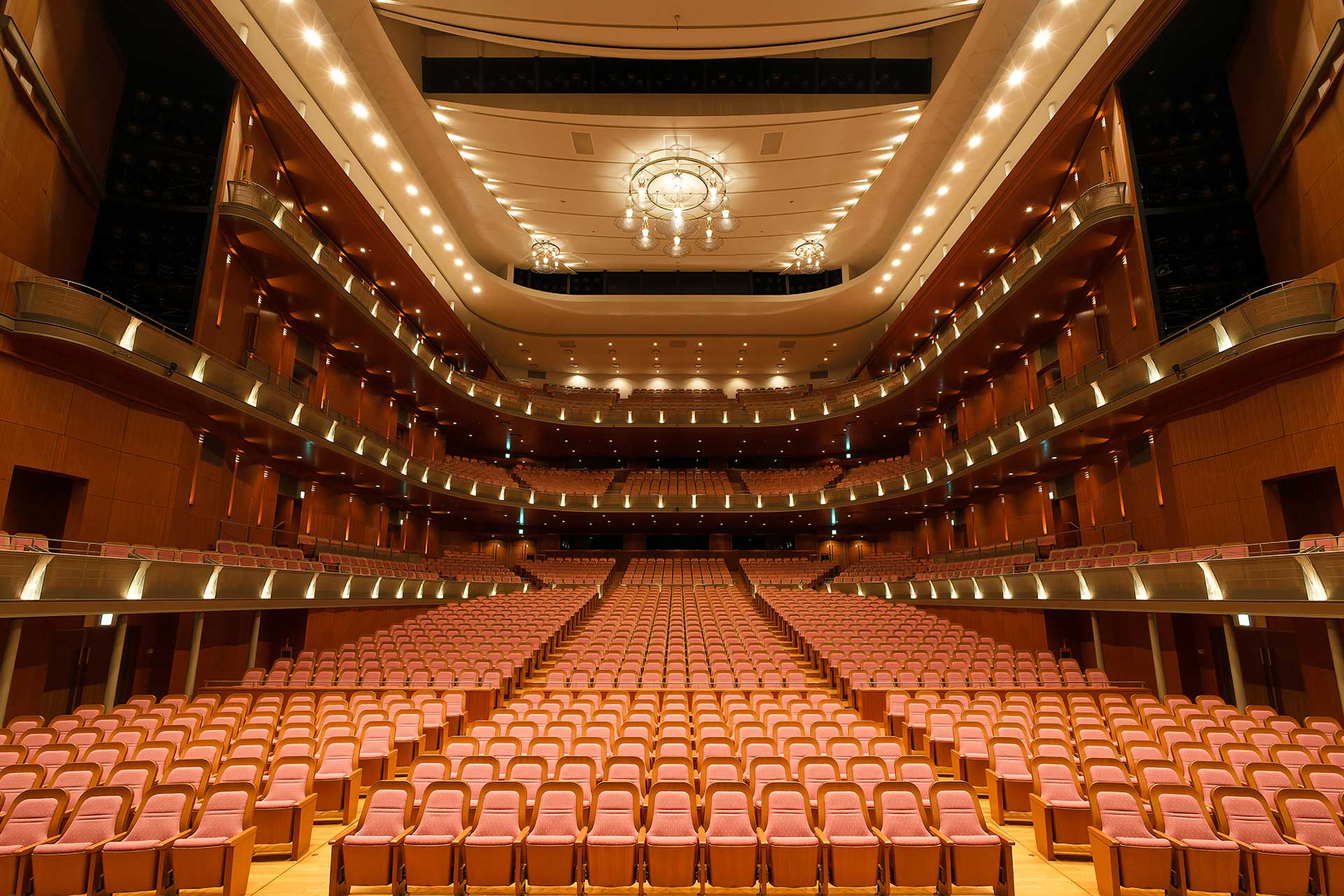 滋賀県立芸術劇場 びわ湖ホール 様