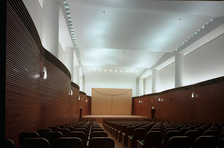 滋賀県立芸術劇場 びわ湖ホール 様