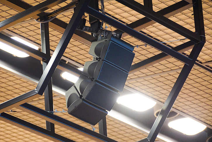 スタンド席用サブスピーカーはNEXO「GEO M6B」「GEO M620」