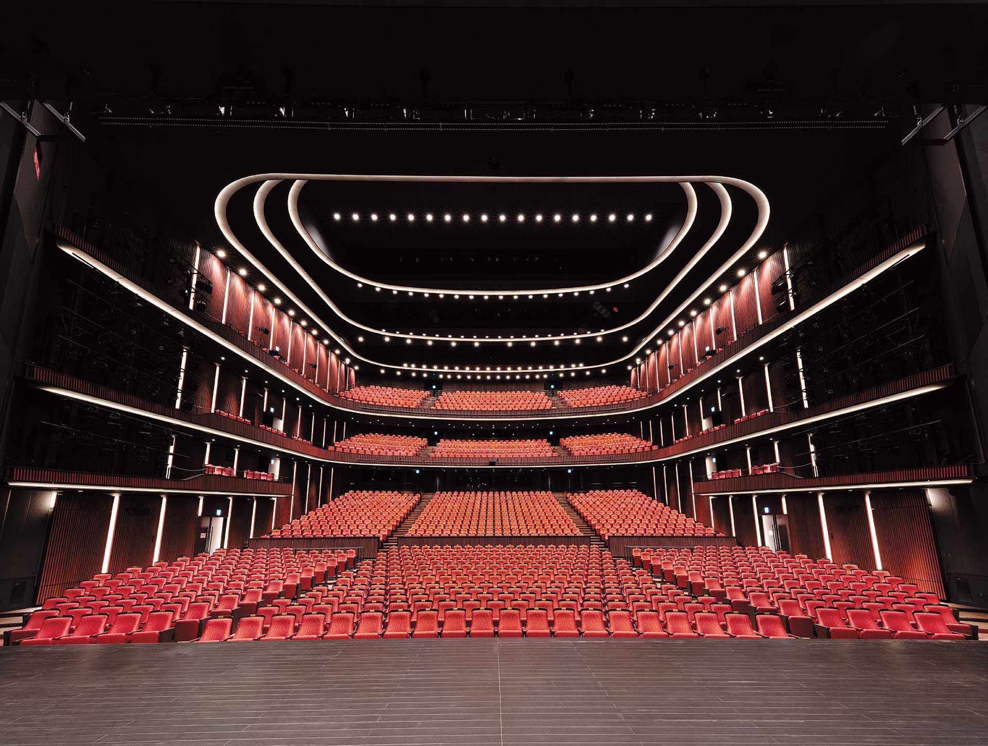 岡山芸術創造劇場ハレノワ 様 