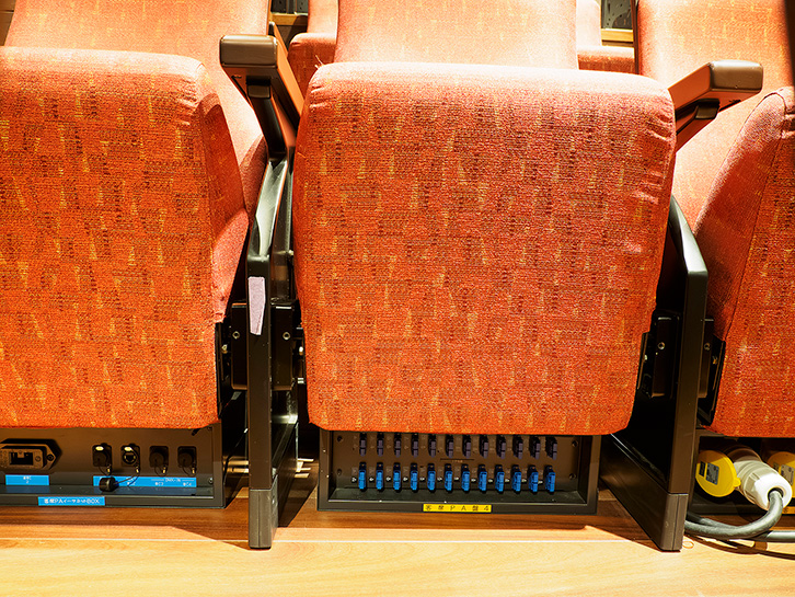 岡山芸術創造劇場ハレノワ 様 