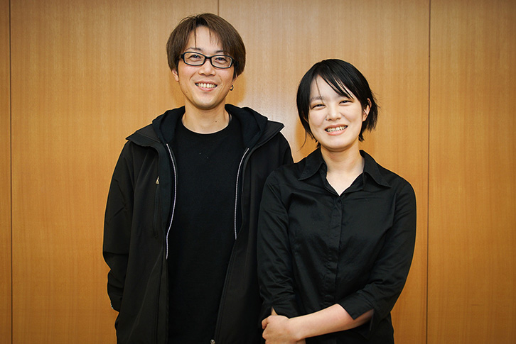 公益財団法人札幌市芸術文化財団 市民交流プラザ事業部舞台技術部舞台技術課 舞台技術係 佐藤令奈氏(写真右)
株式会社北海道ステージアートアライアンス 音響責任者 杉村拓亮氏(写真左) 