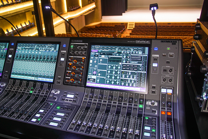 那覇文化芸術劇場 なはーと 様