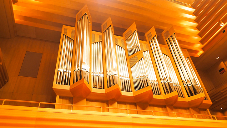 東京オペラシティ コンサートホール：タケミツ メモリアル 様