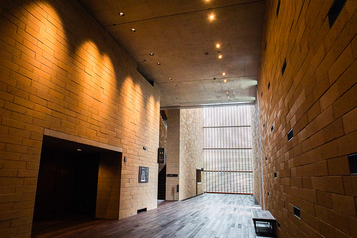 大ホールホワイエ