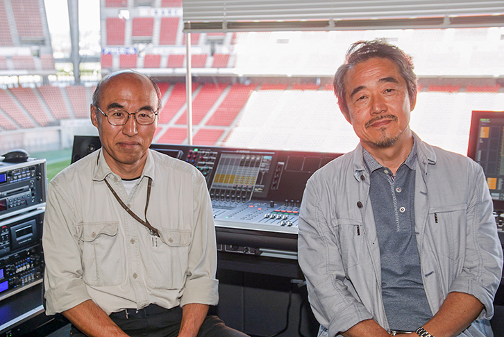 「豊田スタジアム」 音響オペレーター HOR 堀 正弘 氏（写真左）
 株式会社M＆Hラボラトリー 代表取締役 三村 美照 氏（写真右）