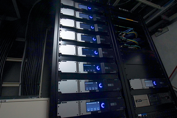 アンプにはNEXOのパワードTDコントローラー「NXAMP4x2MK2」などを採用