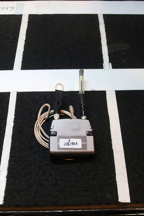 キャストが使用したワイヤレスマイクロフォンはすべて「WISYCOM」製（トランスミッター：MTP41S）