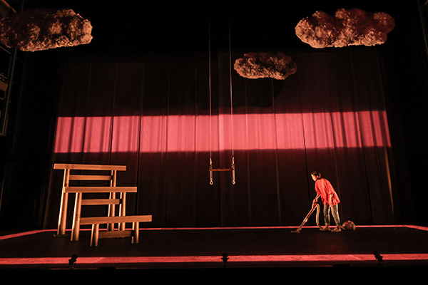 【 音像制御システム「AFC Image」使用事例レポート 】KAAT 神奈川芸術劇場　KAATキッズ・プログラム2024『らんぼうものめ』 / 神奈川