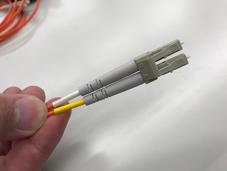 写真4　LCコネクター